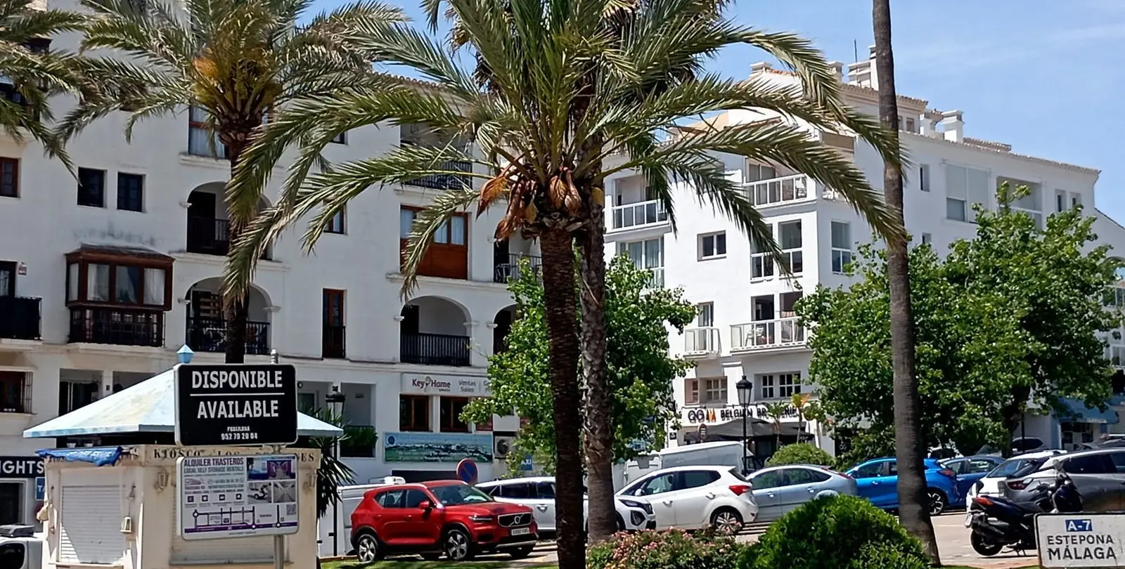 Sale of middle floor apartment in La Duquesa 47