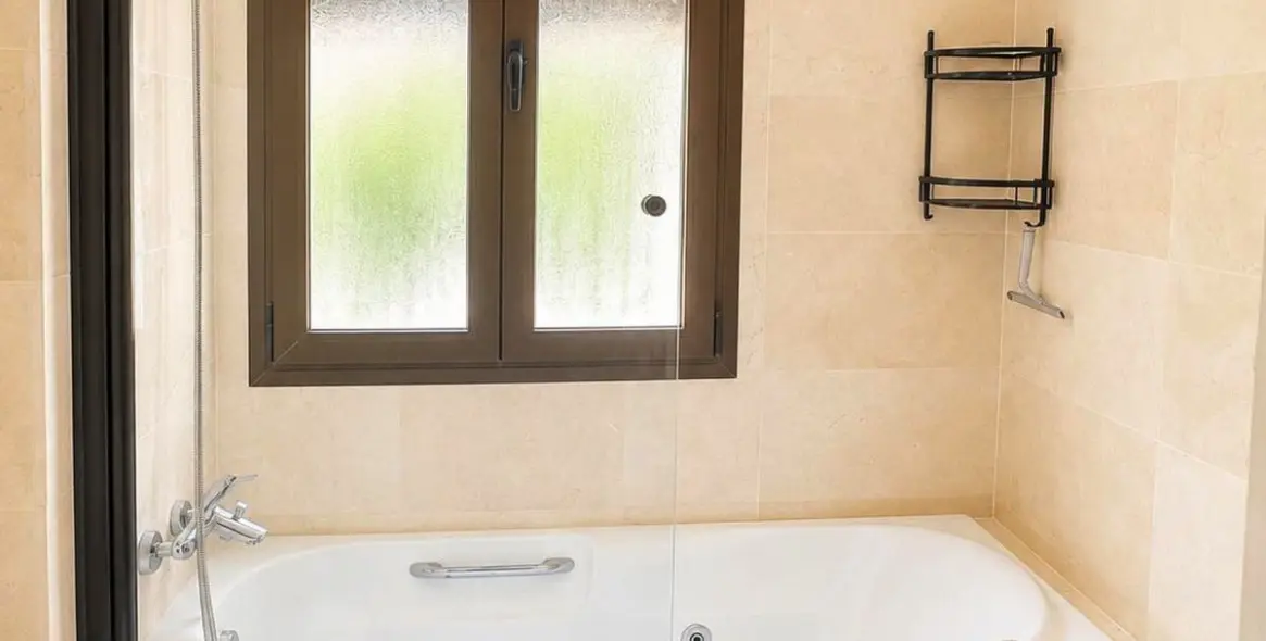 Venta de apartamento en planta baja en Valle Romano 8