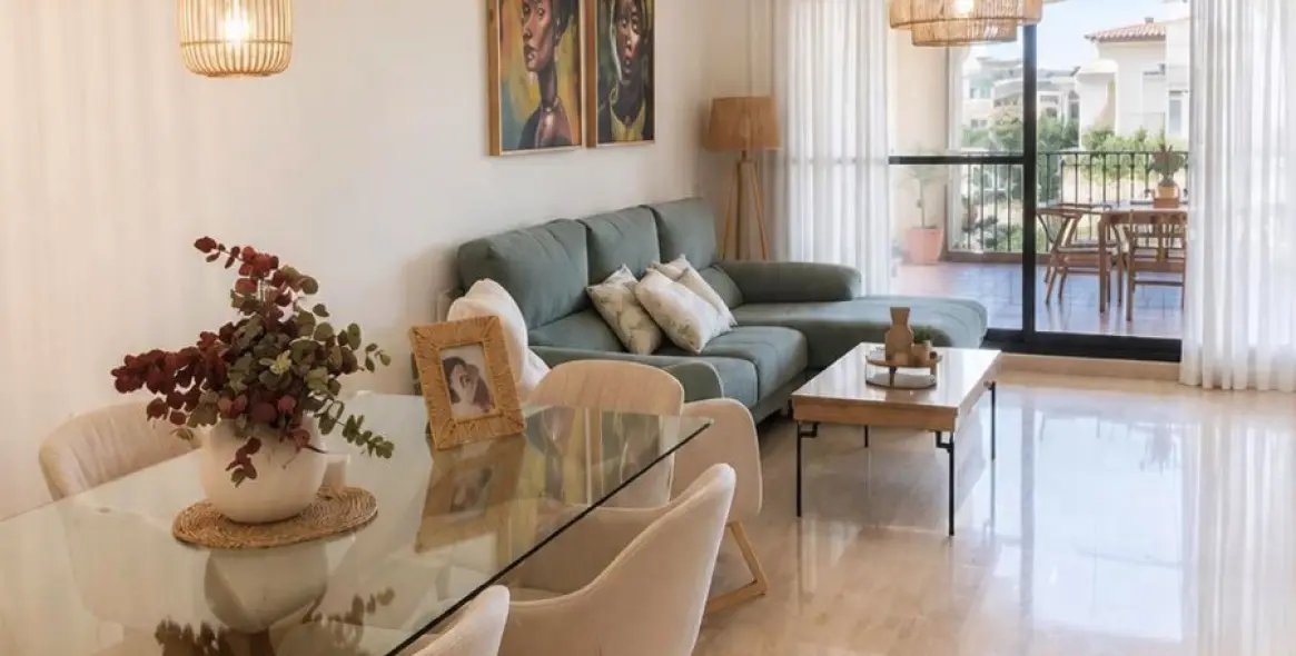 Venta de apartamento en planta baja en Valle Romano 18