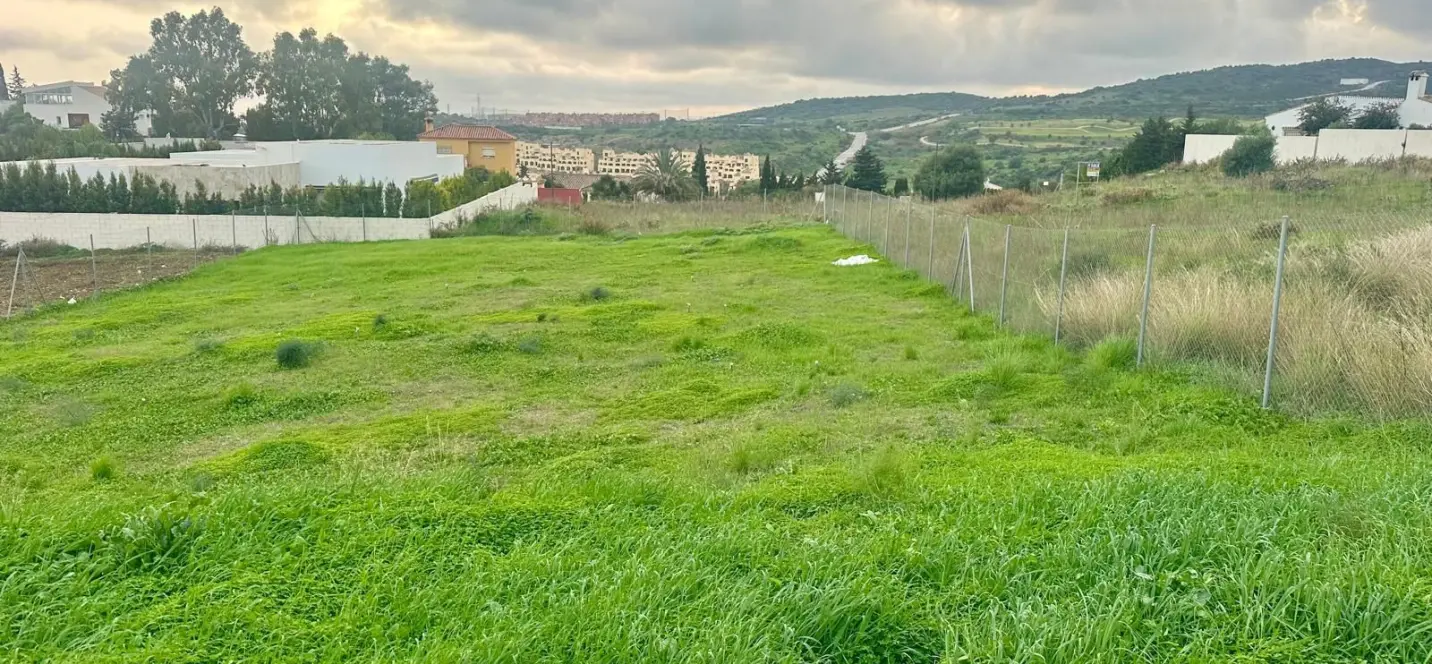 Sale of residential plot in Valle Romano 0