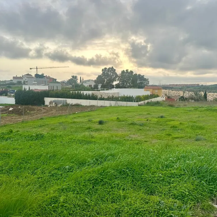Sale of residential plot in Valle Romano