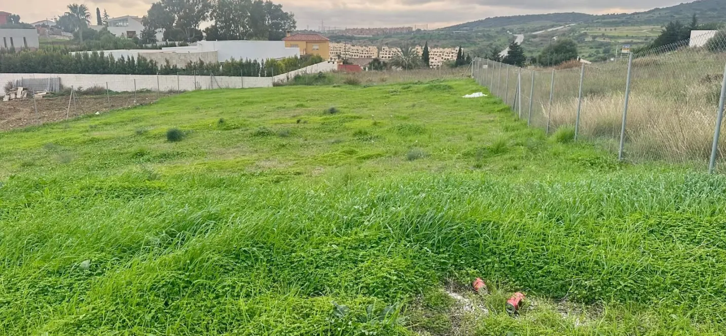 Sale of residential plot in Valle Romano 4