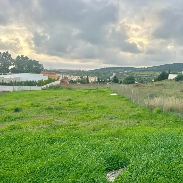 Sale of residential plot in Valle Romano