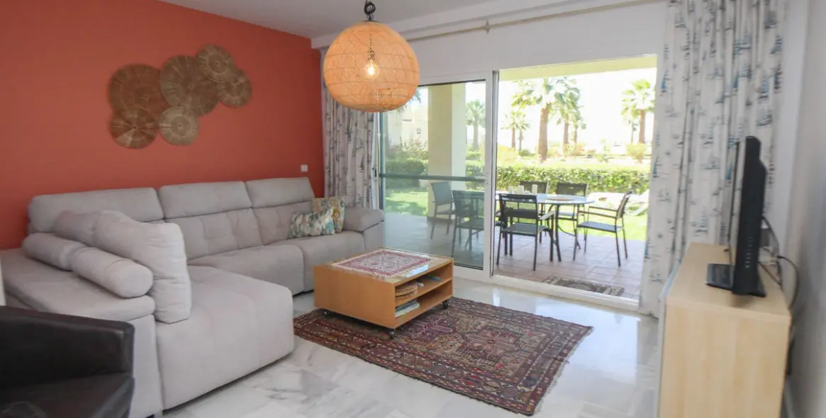 Sale of ground floor apartment in La Cala de Mijas 2