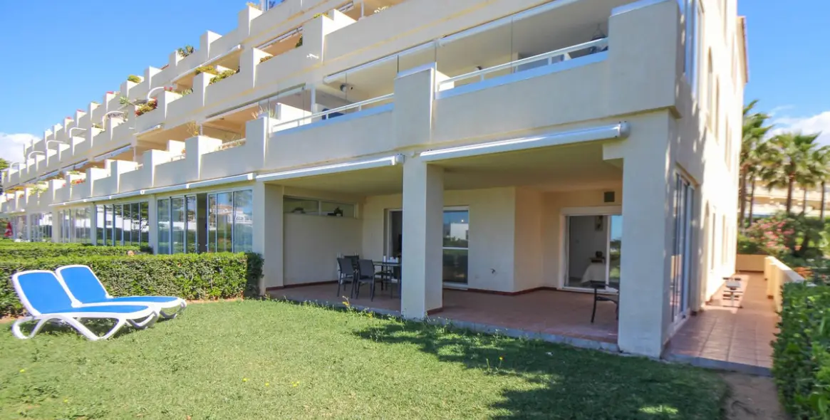 Sale of ground floor apartment in La Cala de Mijas 3