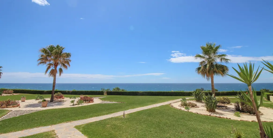 Sale of ground floor apartment in La Cala de Mijas 11
