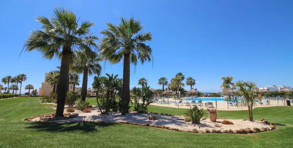 Sale of ground floor apartment in La Cala de Mijas 12