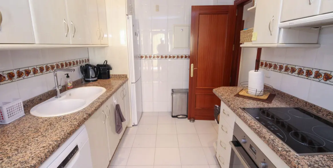 Sale of ground floor apartment in La Cala de Mijas 16