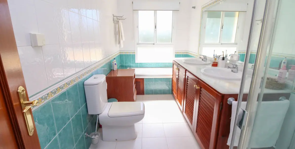Sale of ground floor apartment in La Cala de Mijas 26