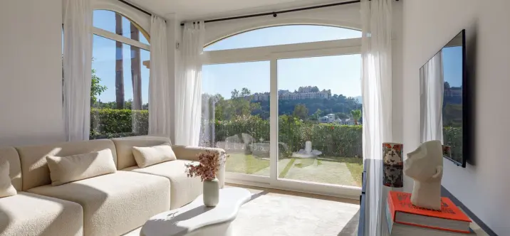 Sale of ground floor apartment in La Quinta 0