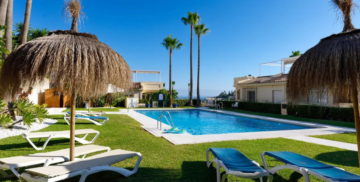 Sale of ground floor apartment in La Quinta 30