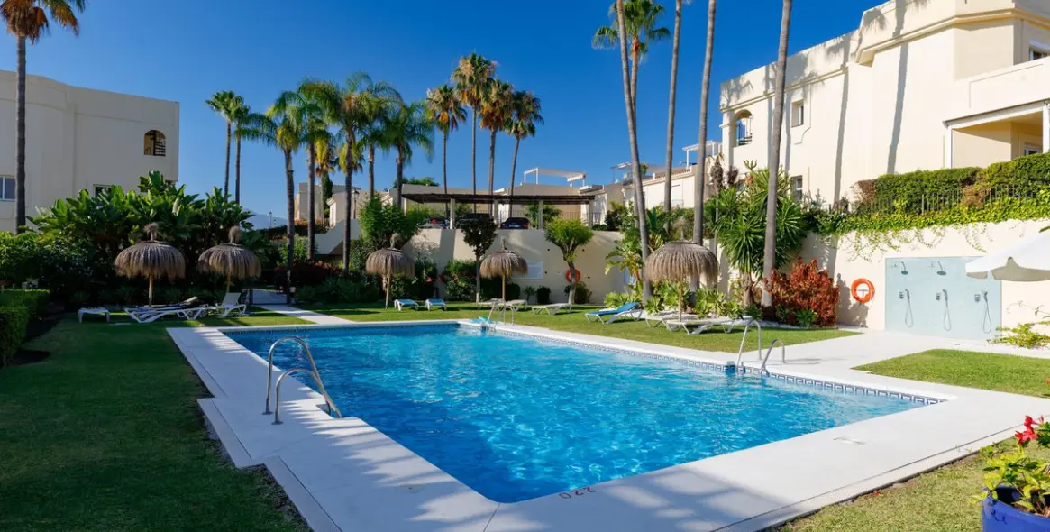 Sale of ground floor apartment in La Quinta 35