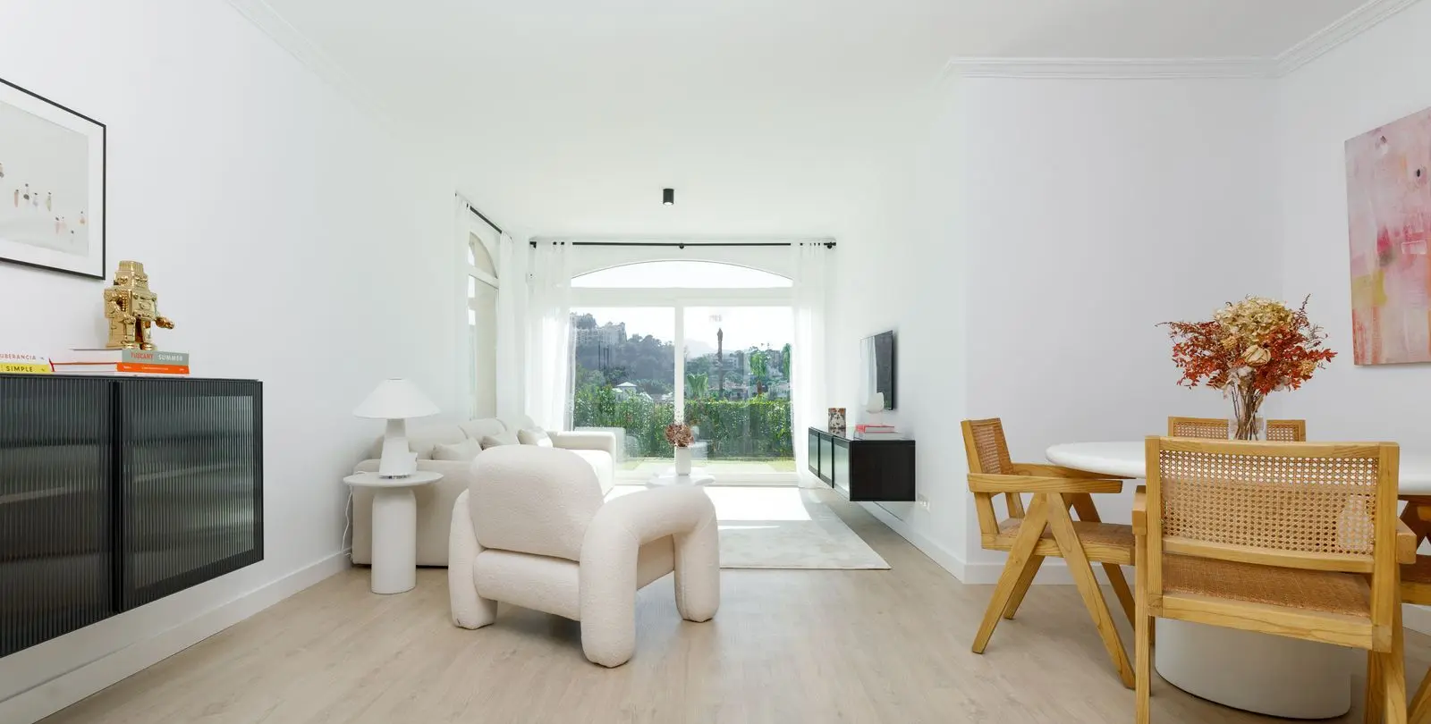 Venta de apartamento en planta baja en La Quinta 3