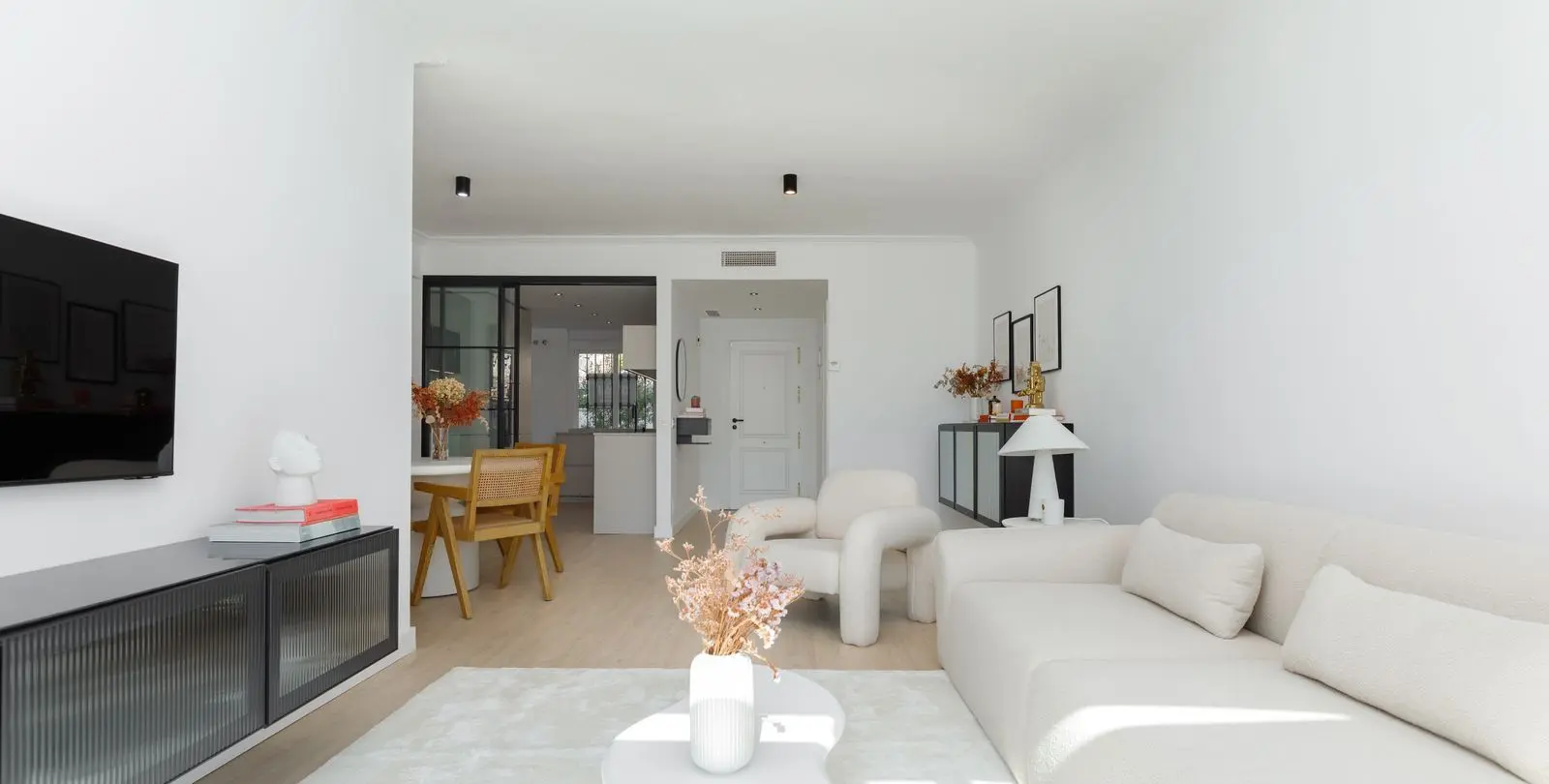 Venta de apartamento en planta baja en La Quinta 4