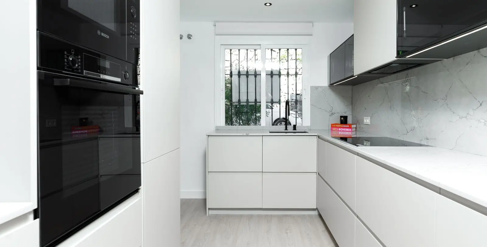 Venta de apartamento en planta baja en La Quinta 9