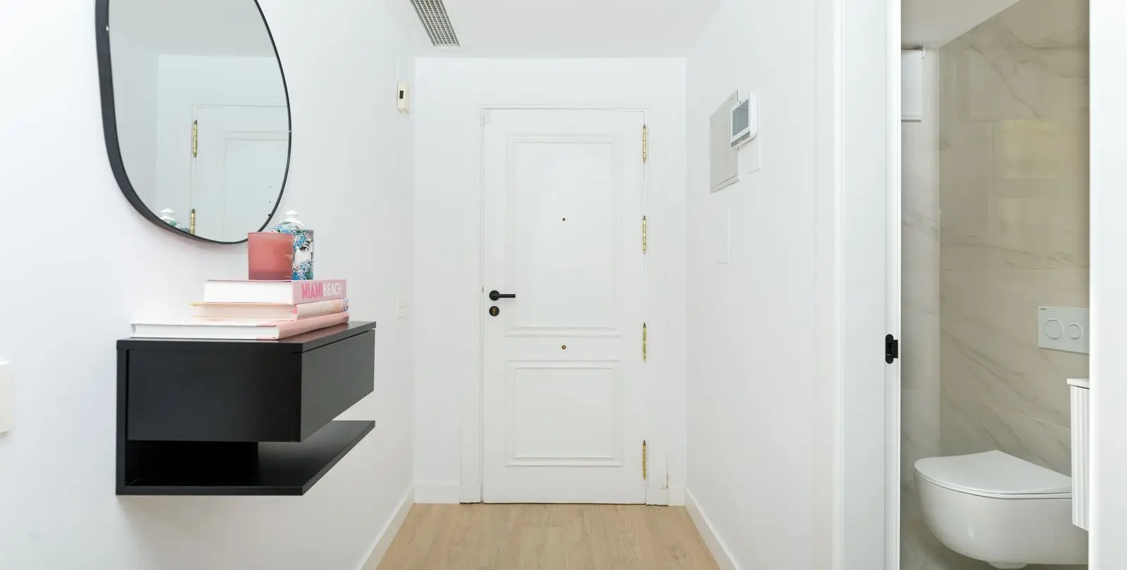 Venta de apartamento en planta baja en La Quinta 12
