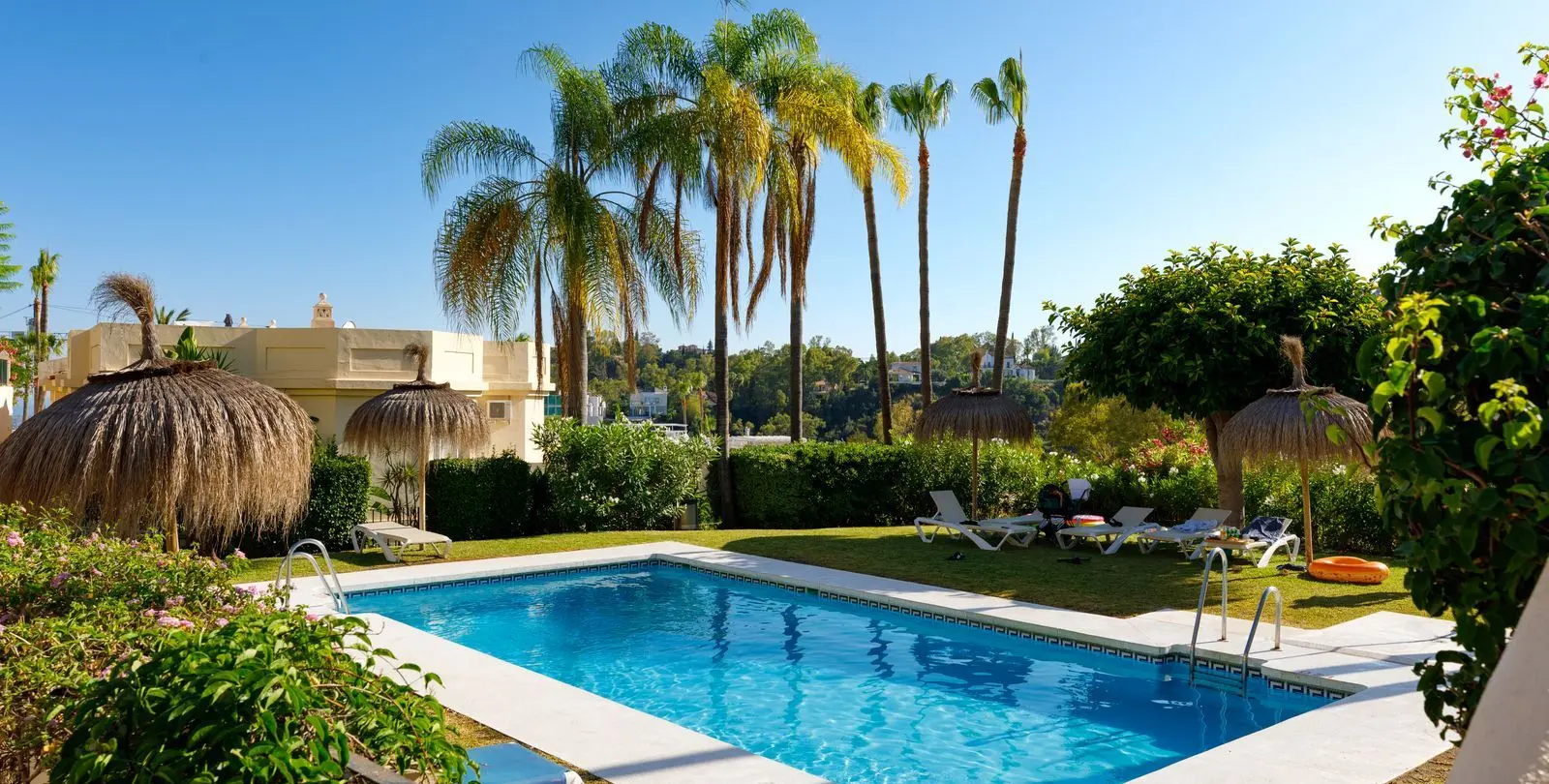 Venta de apartamento en planta baja en La Quinta 33