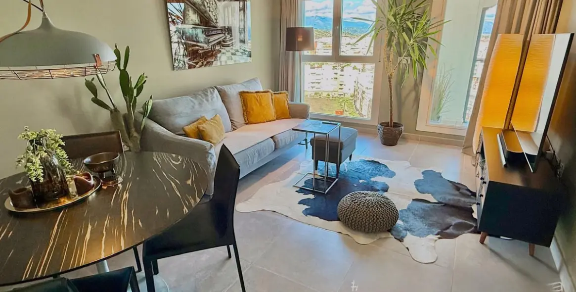 Sale of penthouse in Estepona 2