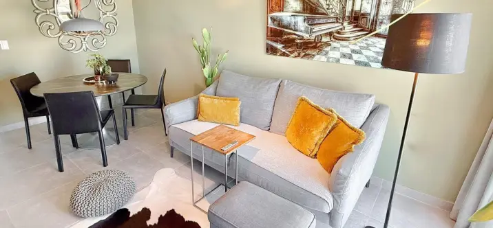 Sale of penthouse in Estepona 3