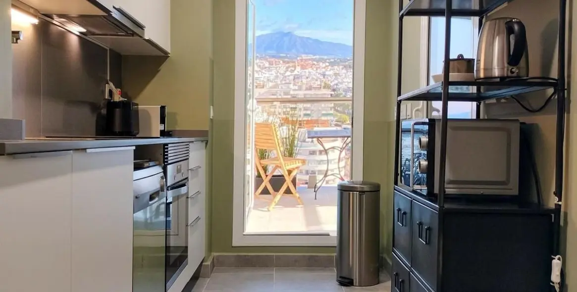 Sale of penthouse in Estepona 6