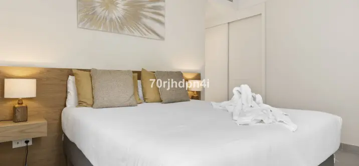 Продажа апартаментов на среднем этаже в Estepona 2
