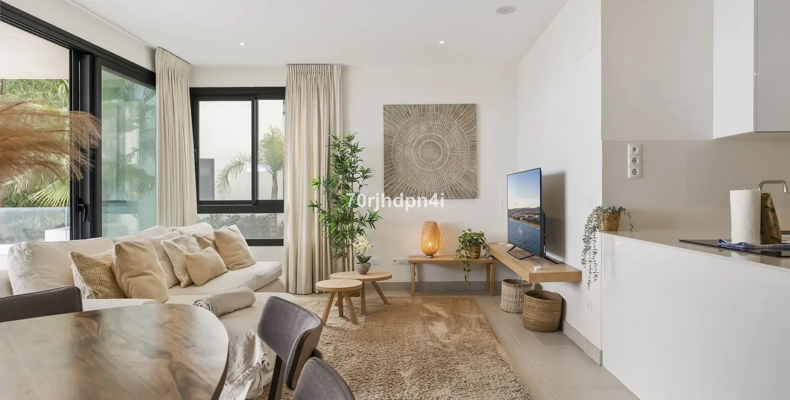 Sale of middle floor apartment in Estepona 22