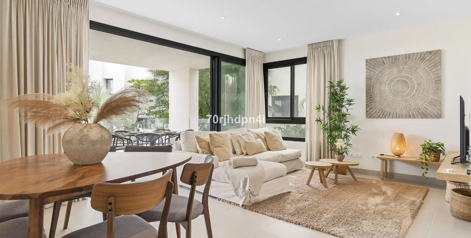 Sale of middle floor apartment in Estepona 23