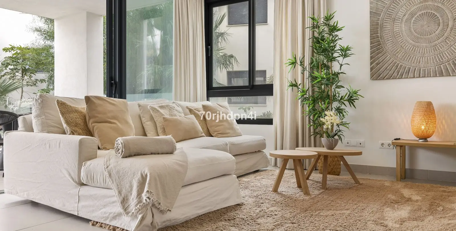 Sale of middle floor apartment in Estepona 33