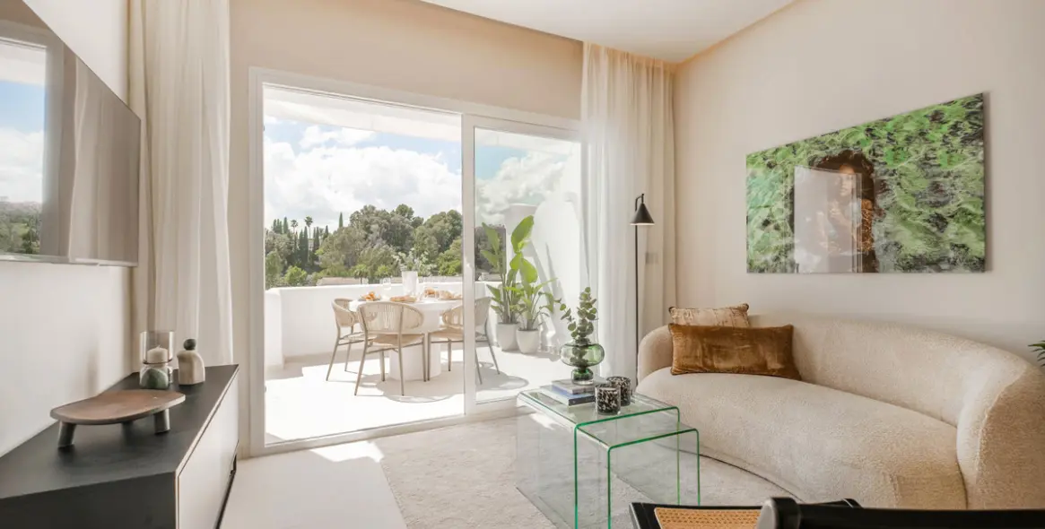 Sale of middle floor apartment in La Quinta 15