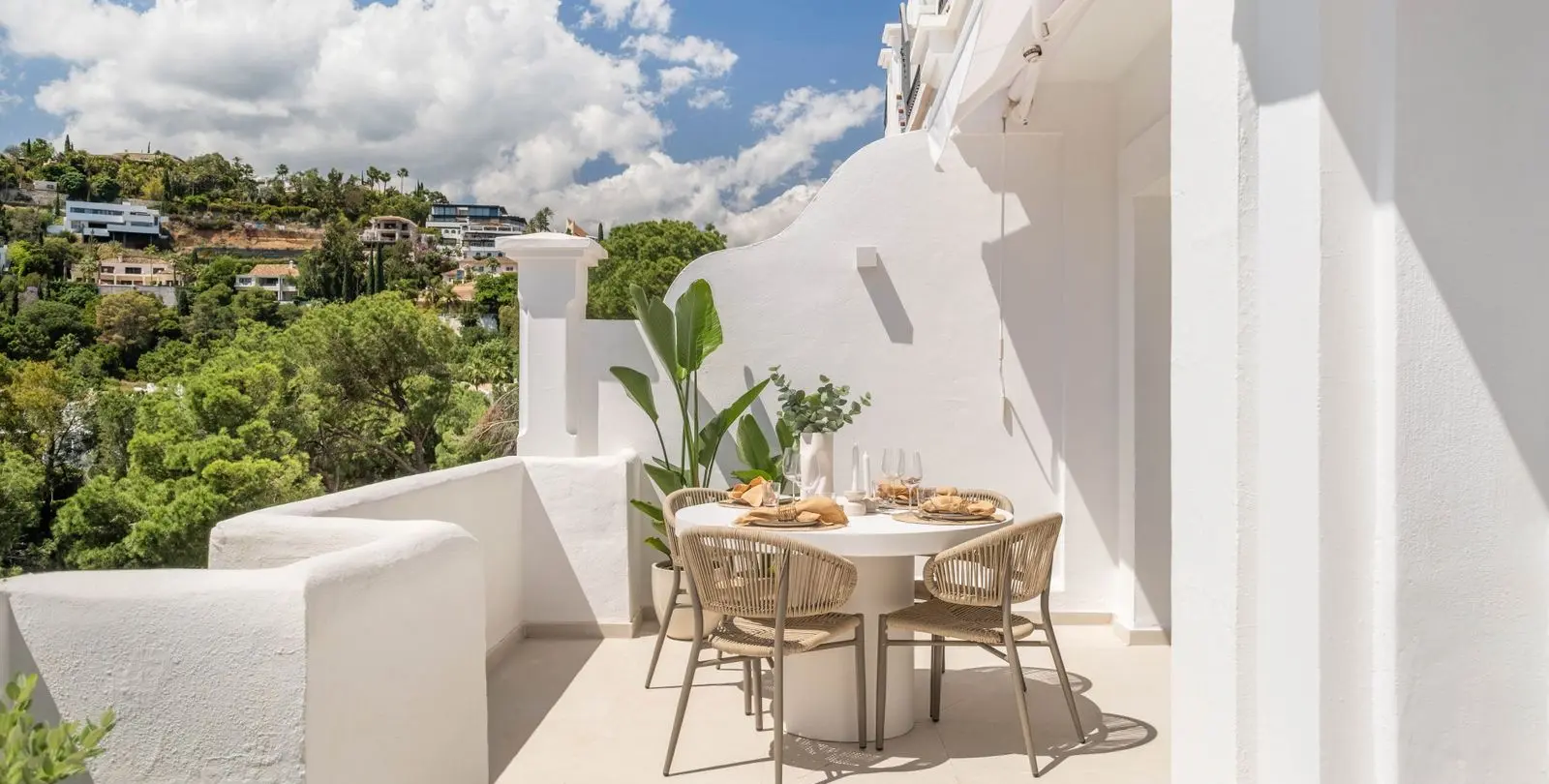 Sale of middle floor apartment in La Quinta 8