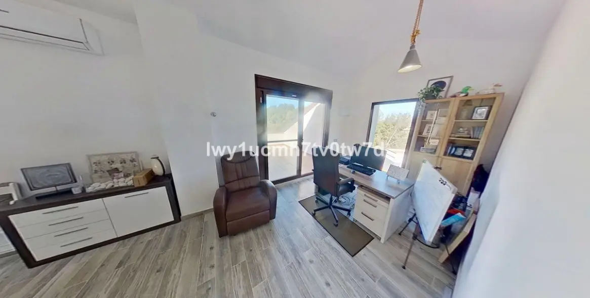 Продажа  отдельно стоящей виллы в Alhaurín de la Torre 11