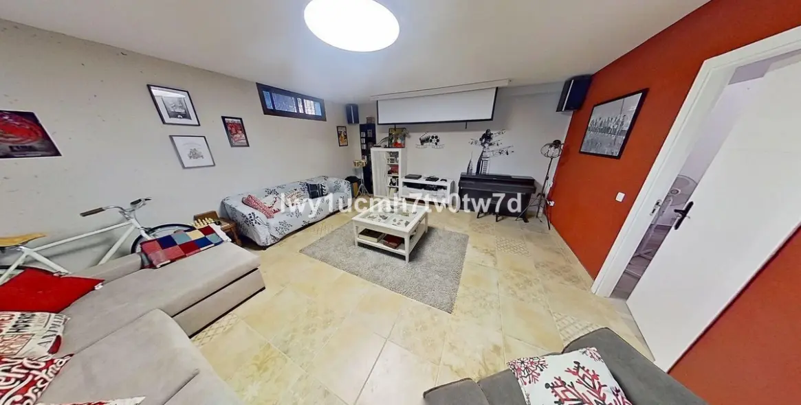 Продажа  отдельно стоящей виллы в Alhaurín de la Torre 19