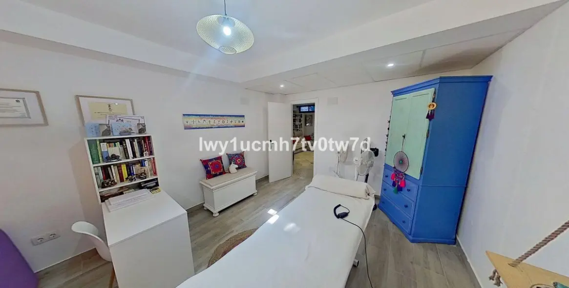 Продажа  отдельно стоящей виллы в Alhaurín de la Torre 22