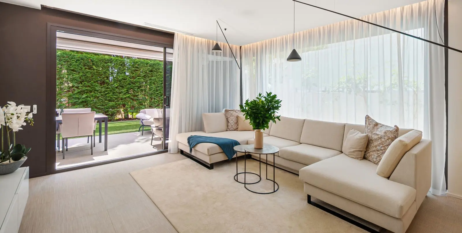Sale of ground floor apartment in Marbesa 2