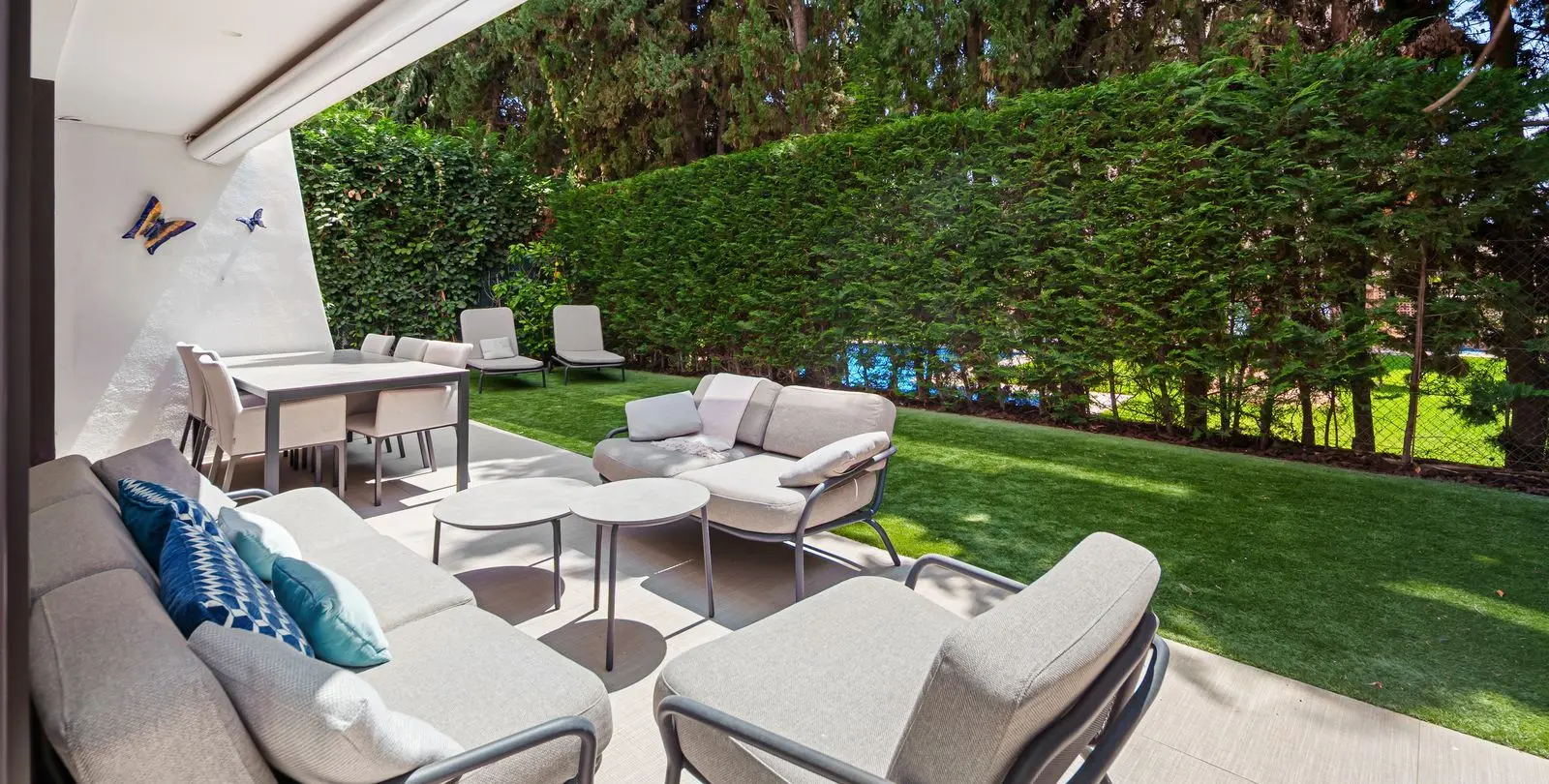 Sale of ground floor apartment in Marbesa 6