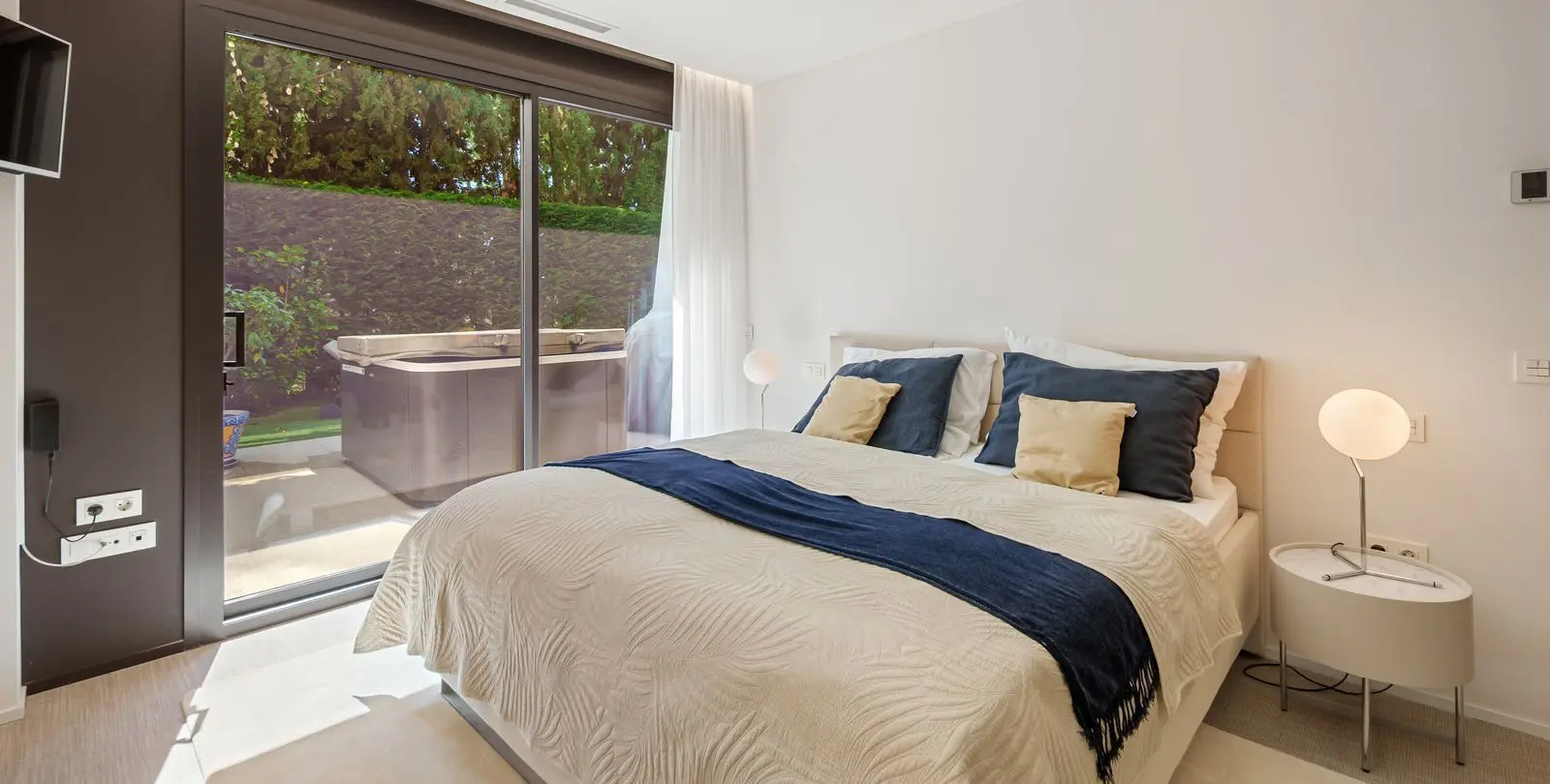 Sale of ground floor apartment in Marbesa 21