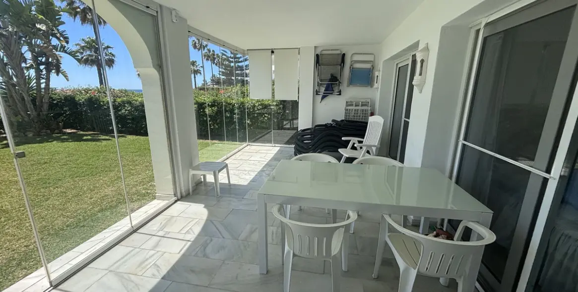 Продажа апартаментов на первом этаже в Mijas Costa 4