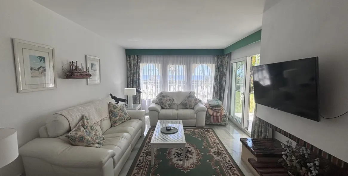 Продажа апартаментов на первом этаже в Mijas Costa 6