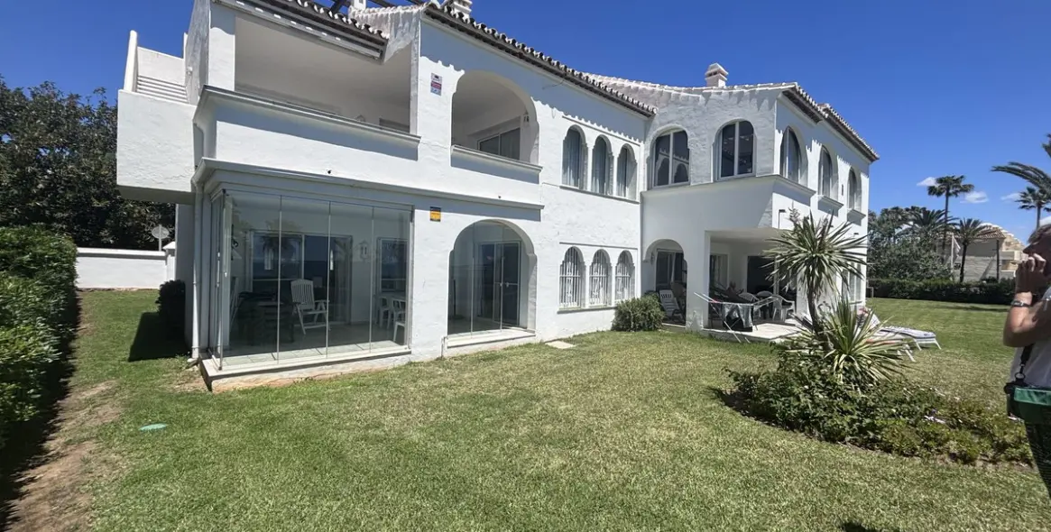 Продажа апартаментов на первом этаже в Mijas Costa 22