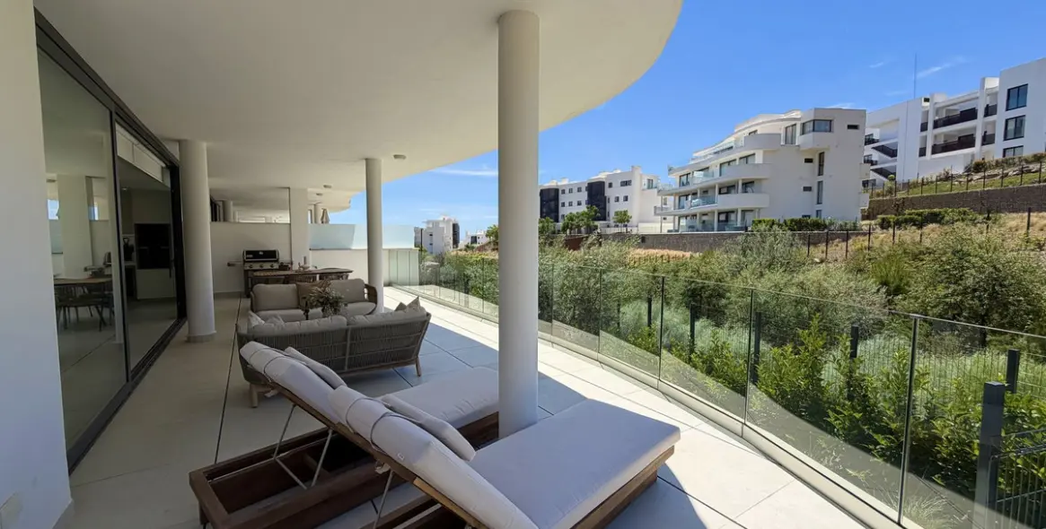 Продажа апартаментов на первом этаже в Fuengirola 1