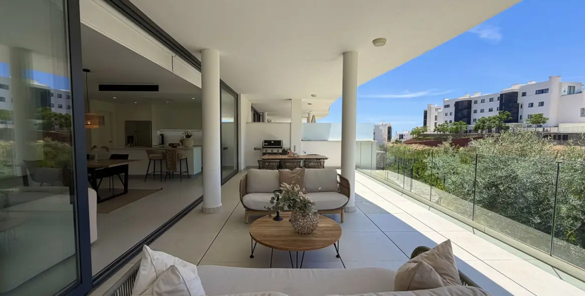 Продажа апартаментов на первом этаже в Fuengirola 2