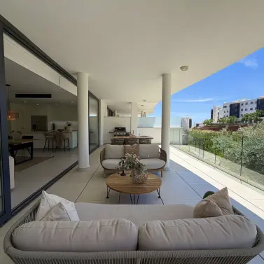 Продажа апартаментов на первом этаже в Fuengirola