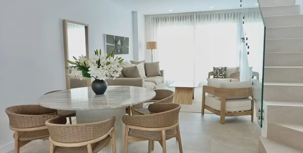 Продажа двухуровневого пентхауса в Estepona 3