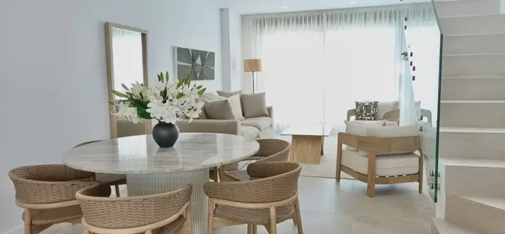 Продажа двухуровневого пентхауса в Estepona 2