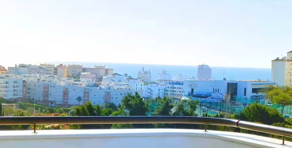 Продажа двухуровневого пентхауса в Estepona 14