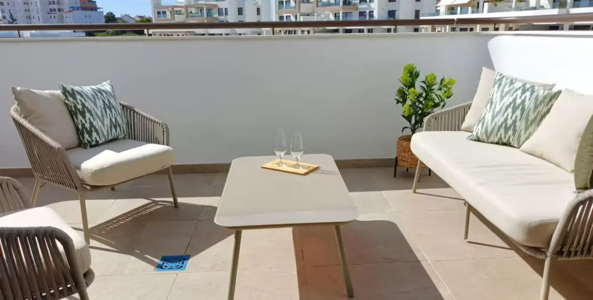 Продажа двухуровневого пентхауса в Estepona 16