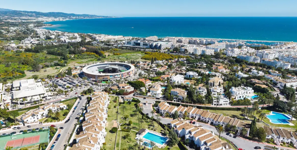 Sale of middle floor apartment in Nueva Andalucía 28
