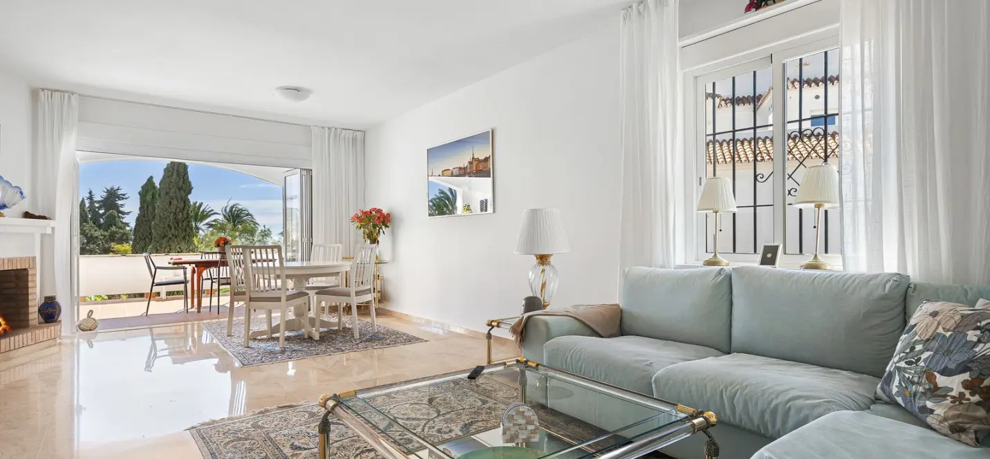 Sale of middle floor apartment in Nueva Andalucía 1