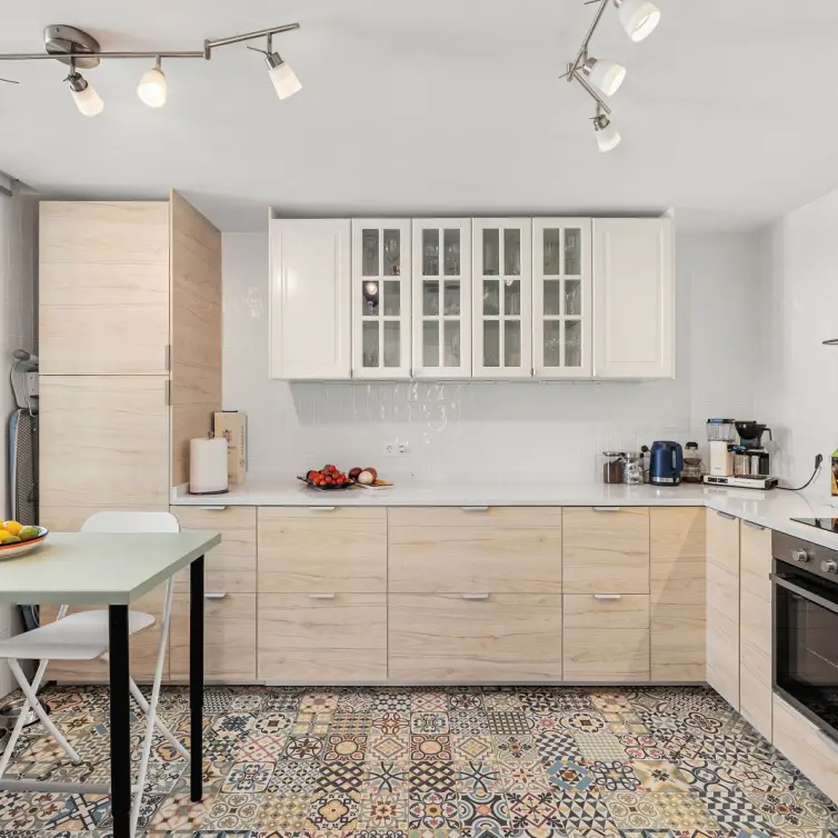 Sale of middle floor apartment in Nueva Andalucía