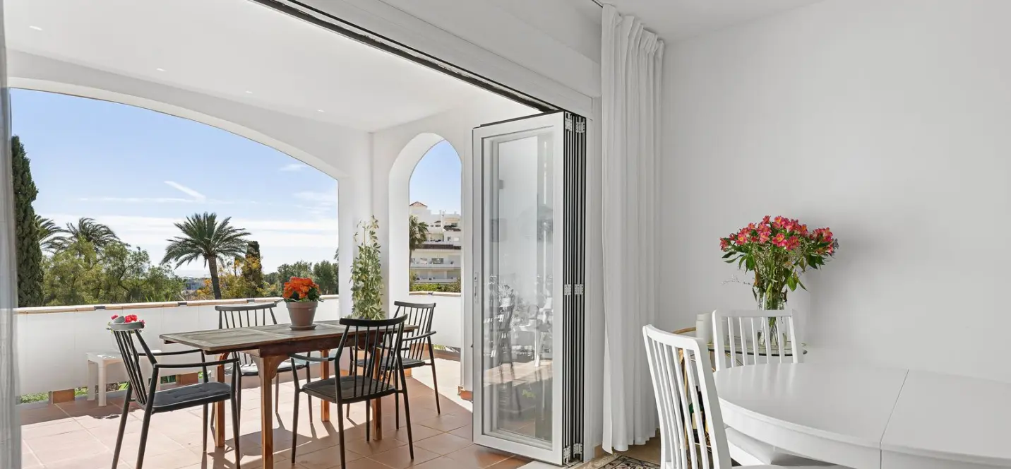 Sale of middle floor apartment in Nueva Andalucía 4